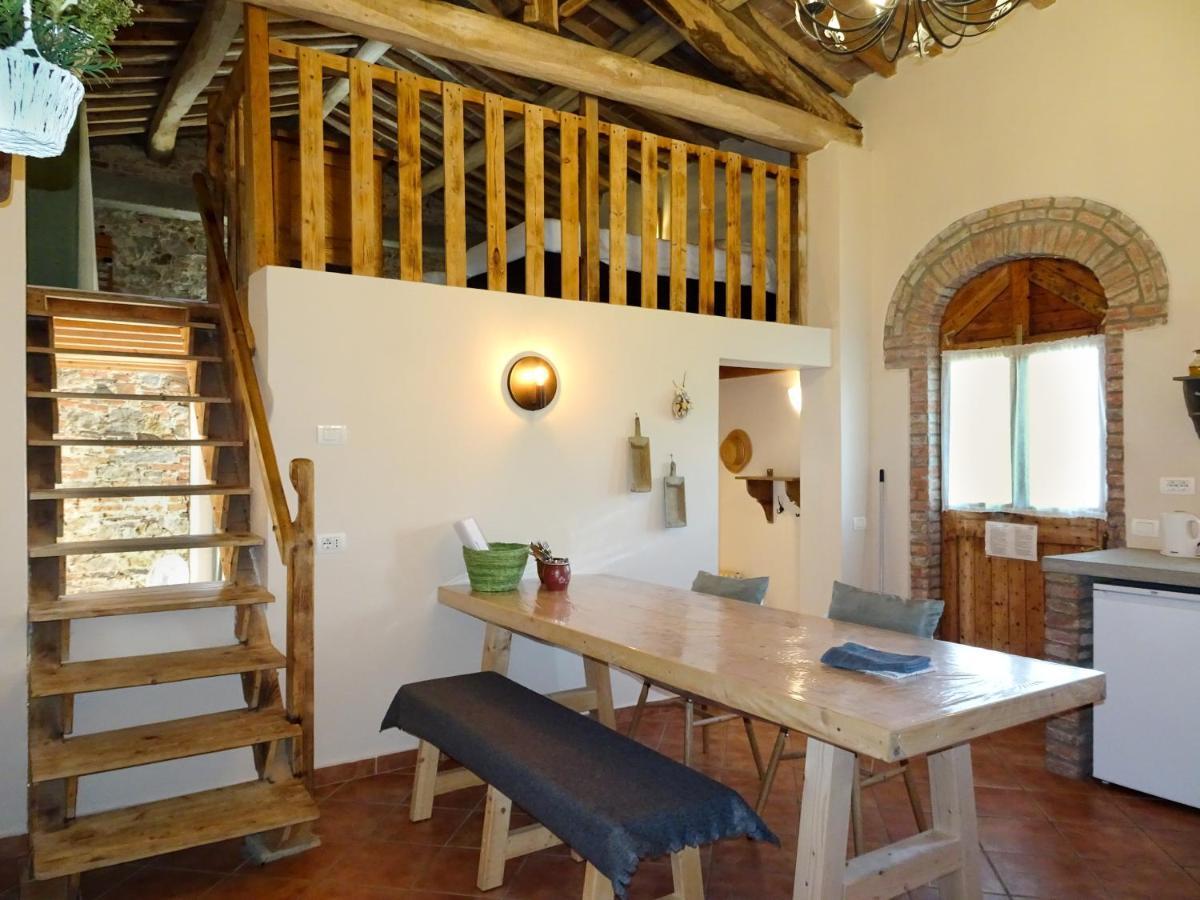 Agriturismo Anna-Rosa Legoli Eksteriør billede